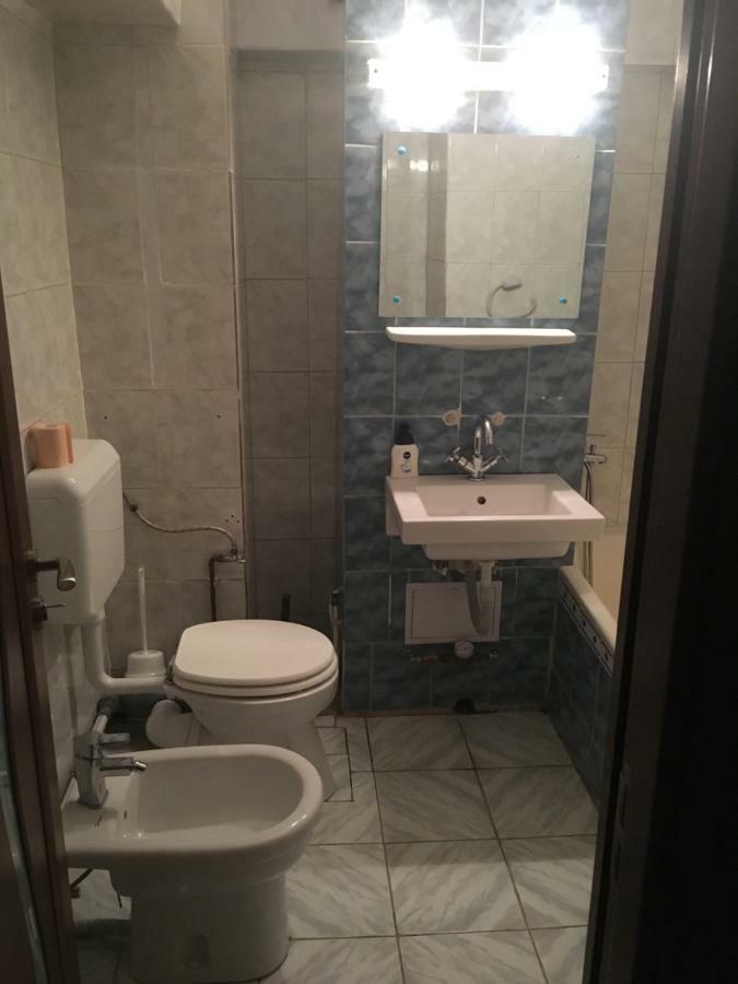 Apartament Antonia Lägenhet Tîrgu Ocna Exteriör bild