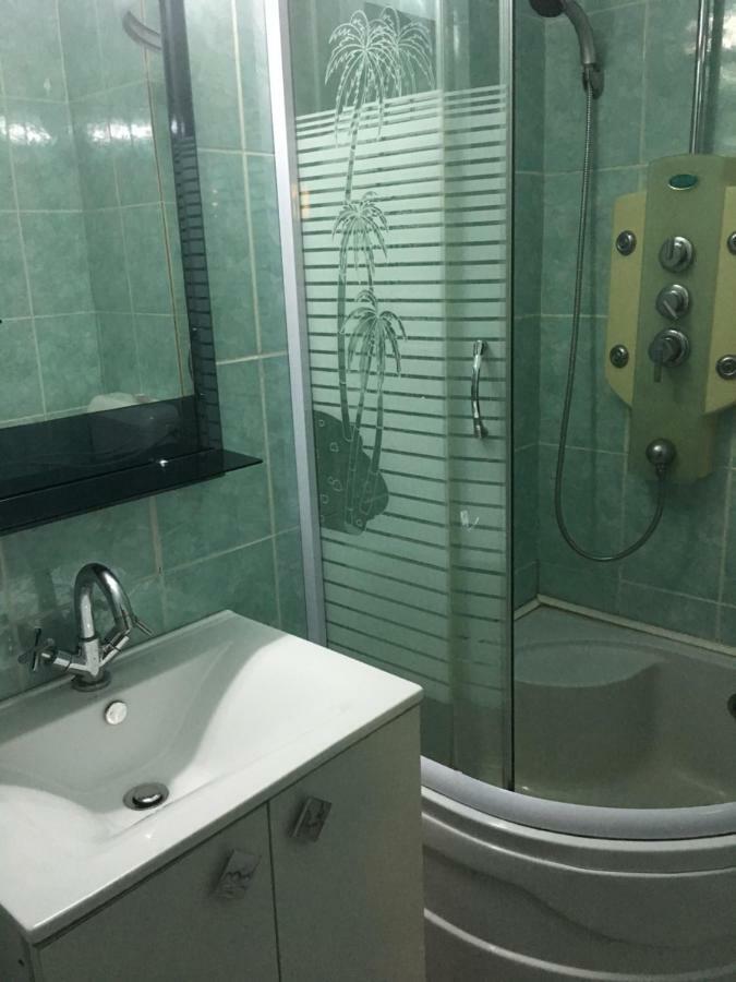 Apartament Antonia Lägenhet Tîrgu Ocna Exteriör bild