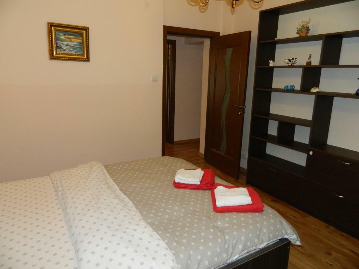 Apartament Antonia Lägenhet Tîrgu Ocna Exteriör bild
