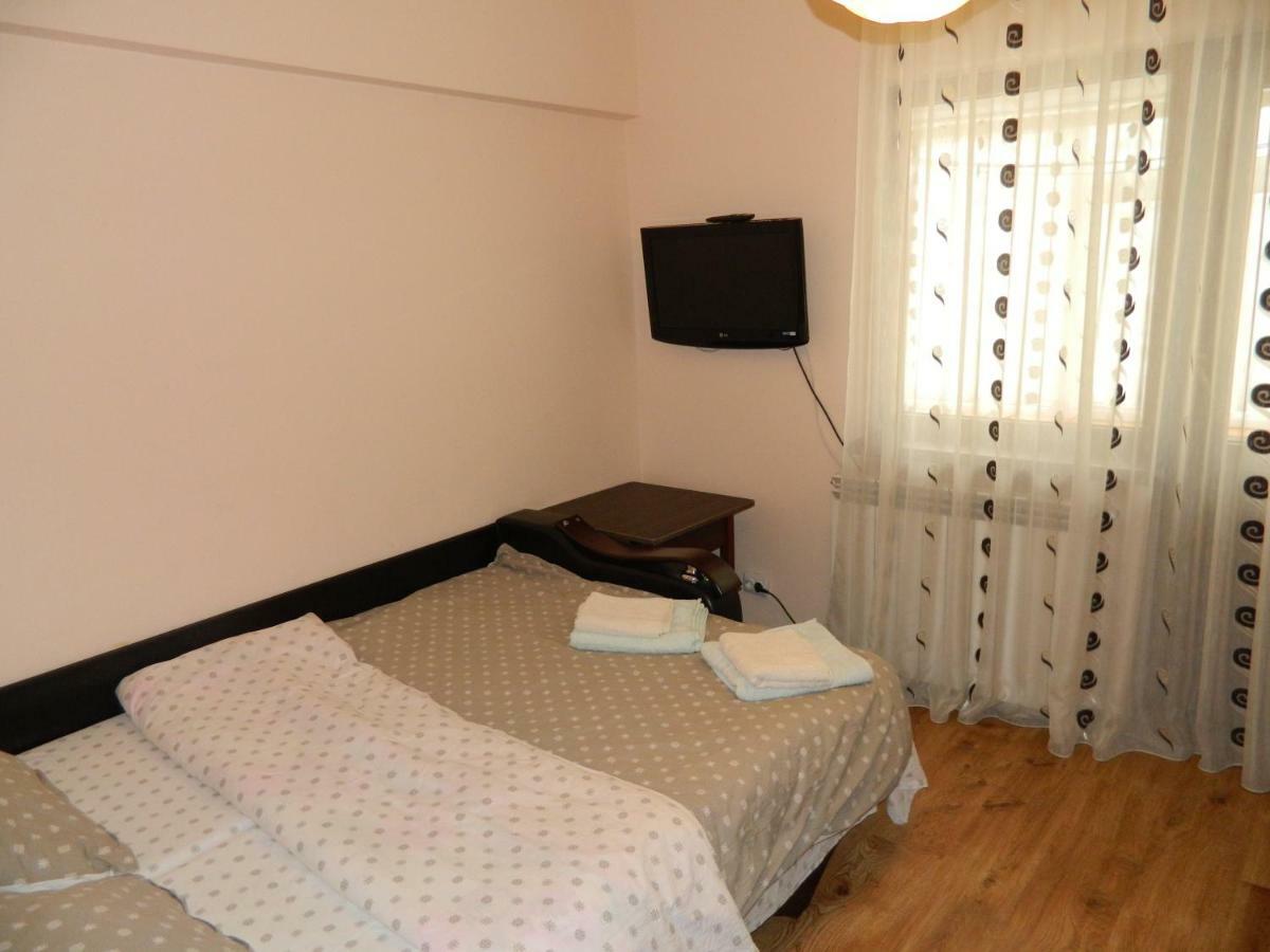 Apartament Antonia Lägenhet Tîrgu Ocna Exteriör bild